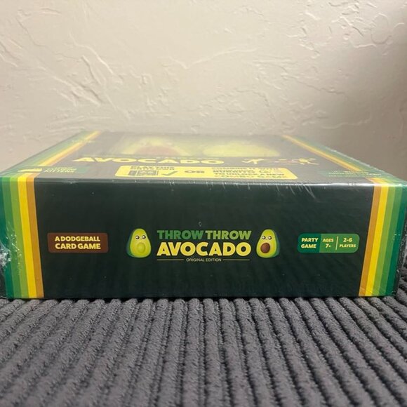 Throw Throw Avocado Game by Exploding Kittens. - Picture 7 of 7